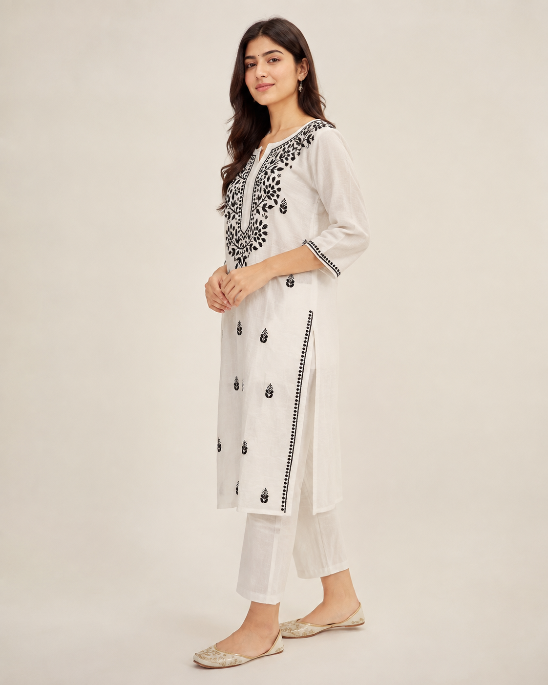 White Pure Cotton Chikankari Kurta with Black Threadwork